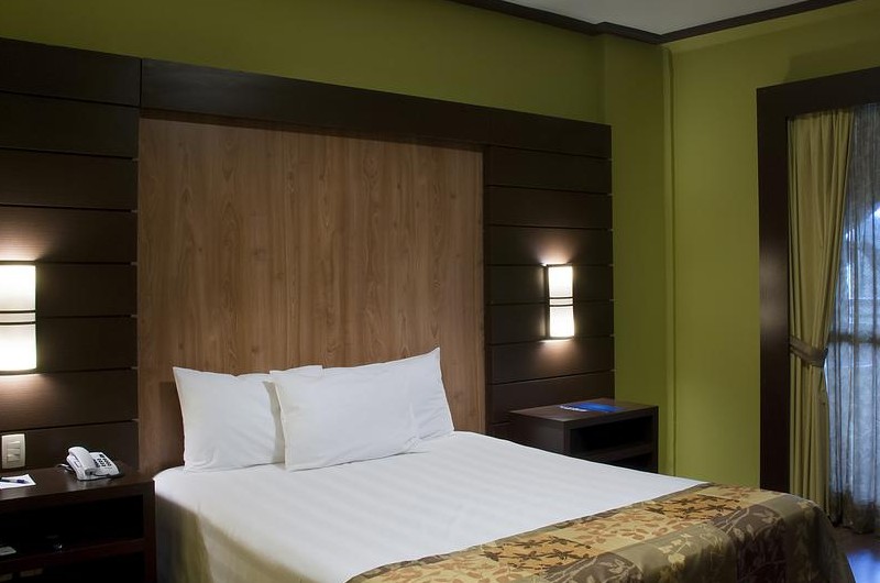 quarto-exemplo-hotel